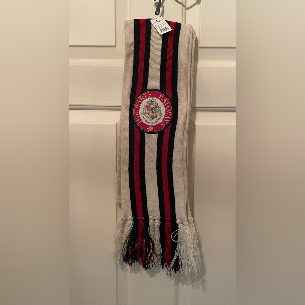 Hogwarts Railways Striped Scarf - Black, Red, and White